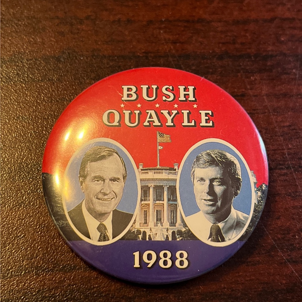 Vintage 1988 George Bush/Quayle‎ Presidential Campaign Button Pin